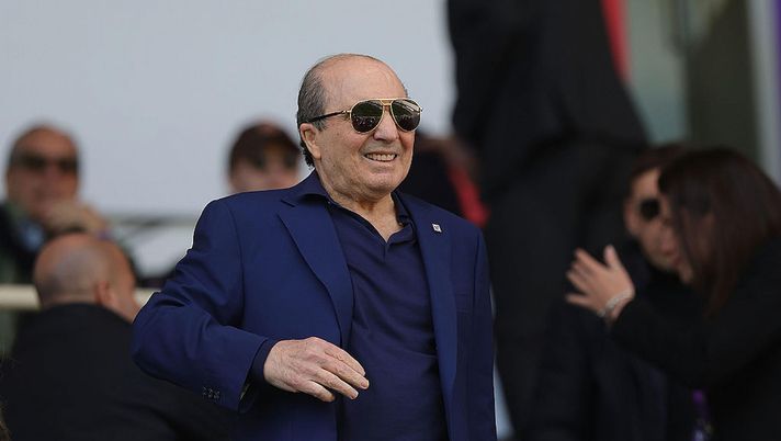 Commisso: Fiorentina col lutto al braccio e maglia speciale nel pre-gara - immagine 1