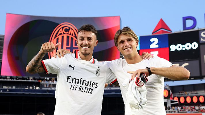 NEW YORK, NEW YORK - JULY 27: Marco Nasti (L) of AC Milan and Lorenzo Colombo (R) celebrates the win at end of the Pre-Season Friendly match between Manchester City and AC Milan at Yankee Stadium on July 27, 2024 in New York City. (Photo by Giuseppe Cottini/AC Milan via Getty Images) Milan-Bari