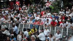 Tifosi contro il cooling break al Mondiale: allo stadio arriva il dj!
