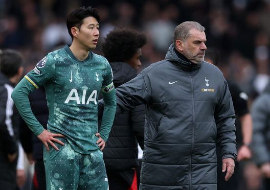 Son Heung-Min e Ange Postecoglou, allenatore del Tottenham Hotspur. (Foto di Richard Pelham/Getty Images) Shock Maddison, fuori fino a fine stagione: salterà Bodo/Glimt-Tottenham e l’eventuale finale- immagine 4