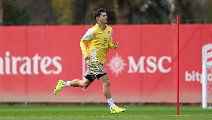 CAIRATE, ITALY - DECEMBER 05: Christian Pulisic of AC Milan in action during an AC Milan Training Session at Milanello on December 05, 2025 in Cairate, Italy. (Photo by Giuseppe Cottini/AC Milan via Getty Images) Allegri e il Milan: 28 punti praticamente senza Pulisic...