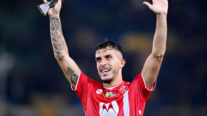 VERONA, ITALY - OCTOBER 21: Dany Mota of Monza celebrates during the Serie A match between Verona and Monza at Stadio Marcantonio Bentegodi on October 21, 2024 in Verona, Italy. (Photo by Alessandro Sabattini/Getty Images) dani mota