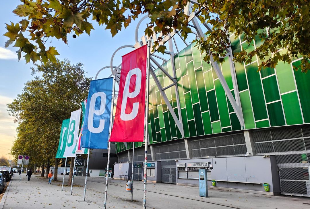 FOTO VN – Prime immagini da Vienna: spunta anche un adesivo “Viola m***a” - immagine 4