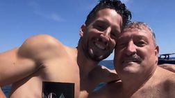 Mertens e Starace show! Scatenati in barca a ritmo di musica e balli