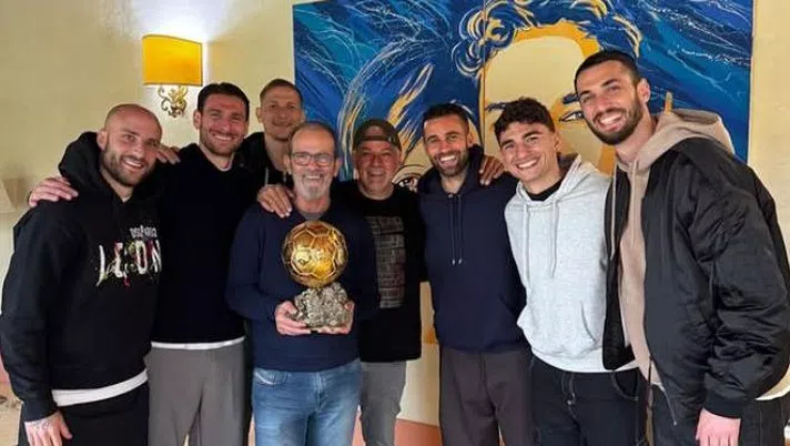 Vicenza, delegazione di calciatori biancorossi a casa di Roberto Baggio - immagine 1