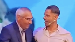 Il Viaggio Azzurro, Calaiò presenta Edy Reja: che accoglienza per il mister!