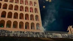 Natale, gli auguri della Curva Sud: “Nelle stagioni più buie c’è sempre un bagliore”