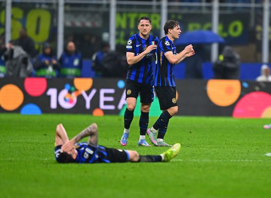 Dopo 210' totali di battaglia, Zielinski e l'Inter festeggiano il successo ai danni del Barcellona e l'approdo in finale di Champions League