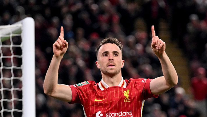 LIVERPOOL, ENGLAND - SEPTEMBER 25: (THE SUN OUT, THE SUN ON SUNDAY OUT) Diogo Jota of Liverpool celebrating after scoring the second goal during the Carabao Cup Third Round match between Liverpool and West Ham United at Anfield on September 25, 2024 in Liverpool, England. (Photo by Andrew Powell/Liverpool FC via Getty Images) Morte Diogo Jota, tutta la vicinanza del calcio italiano: i messaggi dei club di Serie A - immagine 1