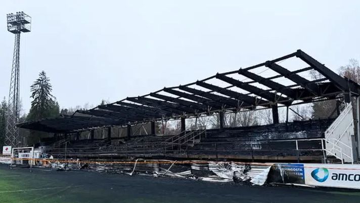 Credits: FC Haka/Instagram Lacrime e cenere per l’FC Haka: un adolescente incendia lo stadio dopo la retrocessione - immagine 1