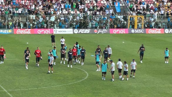 Castel di Sangro Day 14, partitella e saluto ai tifosi: out Kvaratskhelia e Osimhen - immagine 2