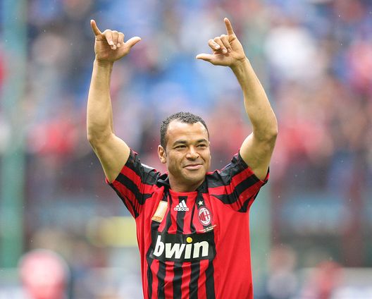 Milano, Italia - 18 maggio 2008: Cafu esulta dopo aver segnato contro l'Udinese. (Foto di New Press/Getty Images) Roma-Milan, Cafu il grande doppio ex: gli anni italiani del Pendolino- immagine 2