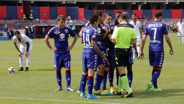Cagliari-Torino 2-3, il tabellino: Acquah espulso e salta il Crotone - immagine 1