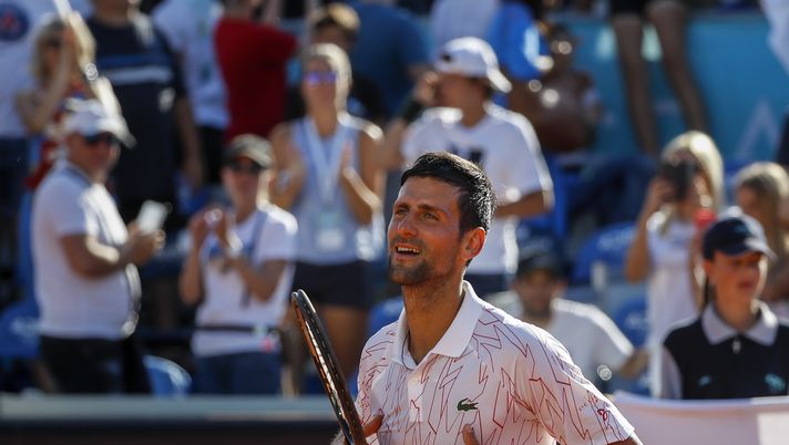 Tennis, Djokovic squalificato per pallina contro giudice Tennis, Djokovic squalificato per pallina contro giudice - immagine 1
