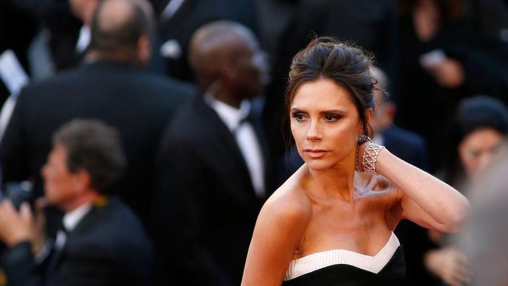 Getty  Victoria Beckham devastata dalle accuse di infedeltà: “Prega che siano false ma…” - immagine 1