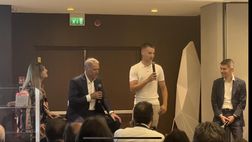 Libro Berlusconi, Camarda: “Van Basten è un dio del calcio” | PM VIDEO