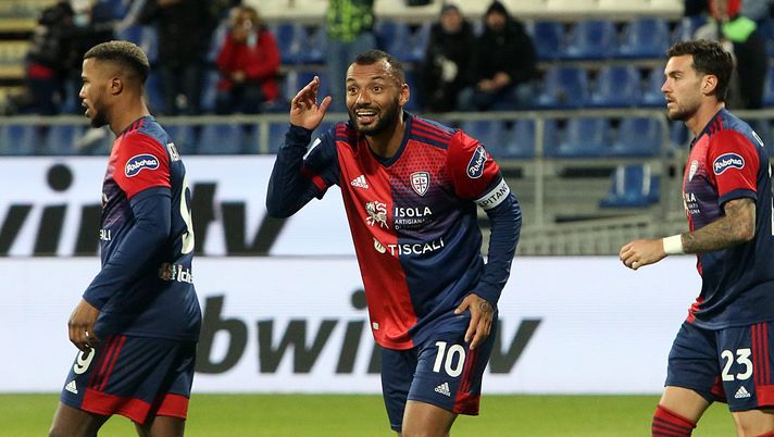 CAGLIARI, ITALY - DECEMBER 06: Joao Pedro of Cagliari celebrates his goal 1-1 during the Serie A match between Cagliari Calcio and Torino FC at Sardegna Arena on December 06, 2021 in Cagliari, Italy. (Photo by Enrico Locci/Getty Images) Cagliari-Torino 1-1, Joao Pedro: “La rovesciata? Fortuna, non capita ogni giorno” - immagine 1