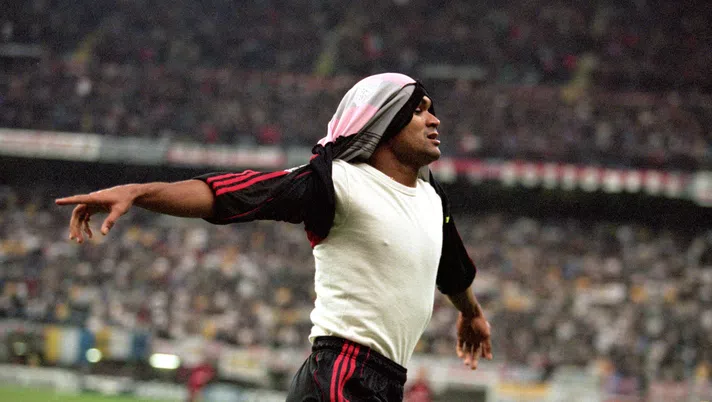 Serginho in gol durante Milan-Leeds