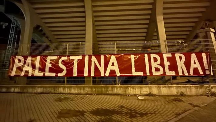 “Palestina Libera”: il messaggio dei tifosi del Toro fuori dal Filadelfia - immagine 1