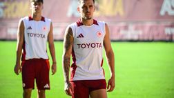 Trigoria, la firma e il primo allenamento di Enzo Le Fée con la Roma – FOTO GALLERY