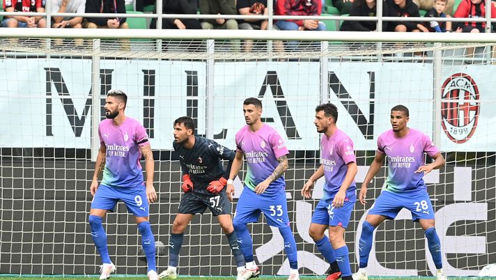 MILAN, ITALY - SEPTEMBER 23: Marco Sportiello , Olivier Giroud, Rade Krunic , Alessandro Florenzi and Malick Thiaw of AC Milan in action during the Serie A TIM match between AC Milan and Hellas Verona FC at Stadio Giuseppe Meazza on September 23, 2023 in Milan, Italy. (Photo by Claudio Villa/AC Milan via Getty Images) MILAN NEWS / Dal caso Florenzi alla cessione di Krunic: le ultimissime- immagine 1