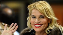 Simona Ventura si sposa e ammette: “Se è finita con Bettarini è stato anche per colpa mia”