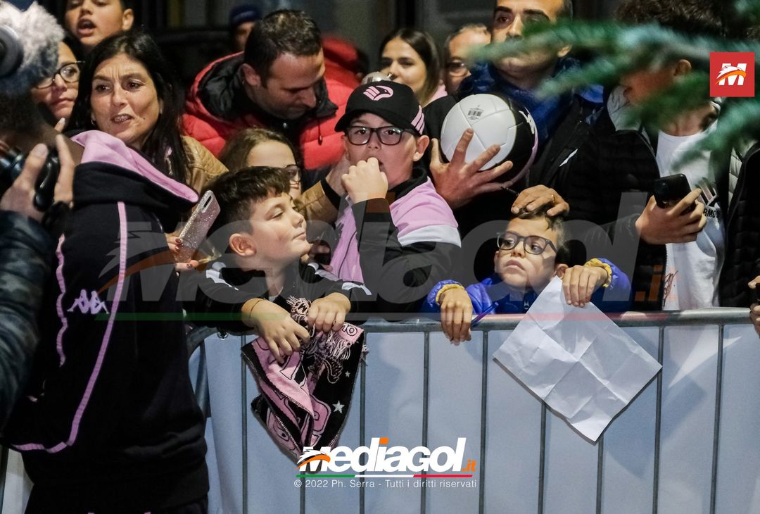 FOTO Palermo: Accardi, Saric e Gomes accendono l’albero al ‘Barbera’ (Gallery) - immagine 41
