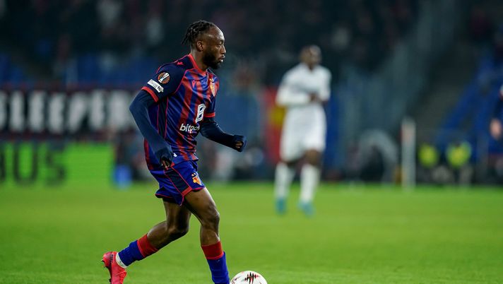 BASEL, SWITZERLAND - JANUARY 29: Benie Traore of FC Basel 1893 goes forward during the UEFA Europa League 2025/26 League Phase MD8 match between FC Basel 1893 and FC Viktoria Plzen at St. Jakob-Park on January 29, 2026 in Basel, Switzerland. (Photo by Daniela Porcelli/Getty Images) Basilea-Grasshoppers: probabili formazioni e streaming live del match - immagine 1