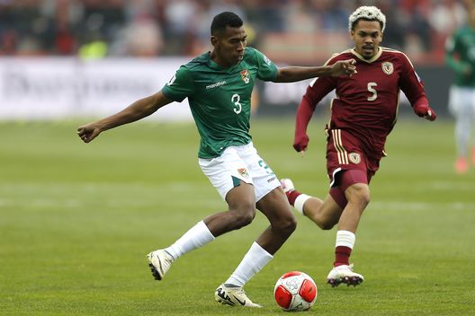 Diego Medina nell'ultima sfida tra Bolivia e Venezuela. (Foto di Gaston Brito Miserocchi/Getty Images) Nazionali e Sudamerica: come sono cambiate le gerarchie nell’ultimo decennio?- immagine 5