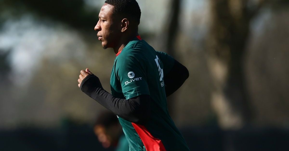 milan per estupinan si valuta una cessione in estate in bilico altri due da Pianetamilan.it milan per estupinan si valuta una cessione in estate in bilico altri due