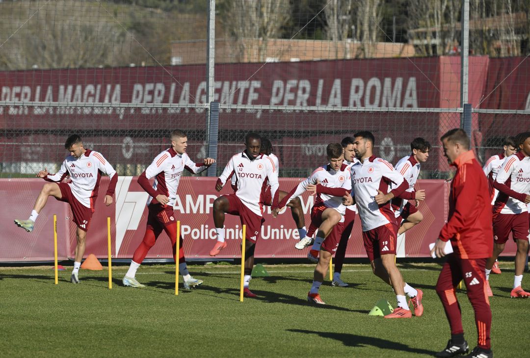 Roma, l’allenamento a due giorni dalla trasferta con il Milan – FOTOGALLERY - immagine 21
