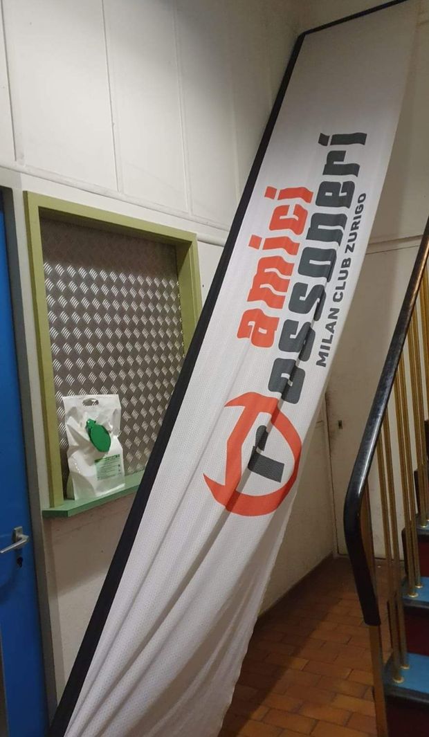 Trasferta e strette di mano: i Milanisti di Sassari e di Zurigo a Leverkusen- immagine 2