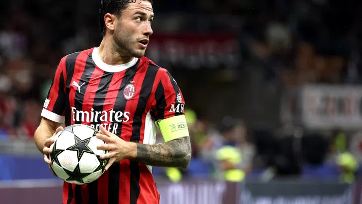 Davide Calabria AC Milan Milan-Liverpool 1-3 Champions League 2024-2025
