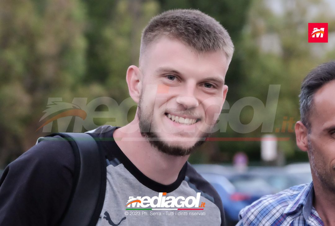 FOTO PALERMO: i giocatori rosanero scattano selfie con i tifosi (GALLERY) - immagine 47