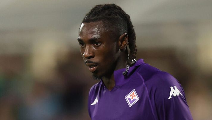 FLORENCE, ITALY - SEPTEMBER 1: Moise Kean of ACF Fiorentina looks on during the Serie A match between Fiorentina and Monza at Stadio Artemio Franchi on September 1, 2024 in Florence, Italy. (Photo by Gabriele Maltinti/Getty Images) Fiorentina, la probabile formazione: le condizioni di Kean e Cataldi verso il Verona - immagine 1