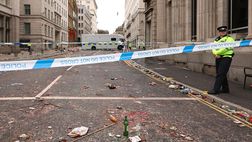 Liverpool, la festa per la Premier vinta si trasforma in tragedia: ma l’uomo accusato si definisce innocente