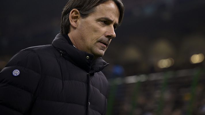 MILAN, ITALY - DECEMBER 12: head coach of FC Internazionale Simone Inzaghi look down during the UEFA Champions League match between FC Internazionale and Real Sociedad at Stadio Giuseppe Meazza on December 12, 2023 in Milan, Italy. (Photo by Mattia Ozbot - Inter/Inter via Getty Images) Simone Inzaghi all’Al-Hilal, ora è ufficiale: il comunicato del club - immagine 1