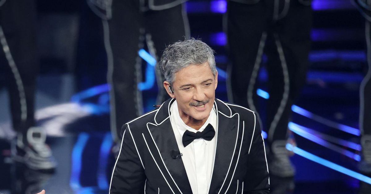 Fiorello: “Dopo cinque Sanremo basta per rispetto verso Amadeus. Un varietà…” Fiorello: “Dopo cinque Sanremo basta per rispetto verso Amadeus. Un varietà…”