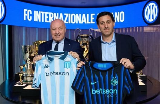 Milito e Samuel nella sede dell’Inter. Il video messaggio di Diego ai tifosi- immagine 2