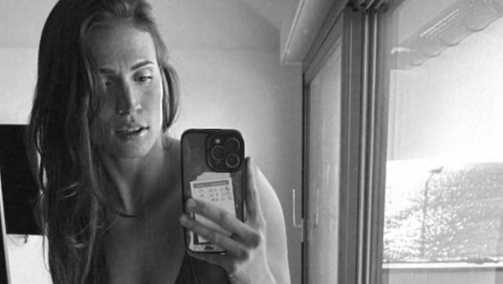 Carolina, fisico strepitoso in costume. Lady Cassano si gode la giornata: “16°, oggi mare?” - immagine 1