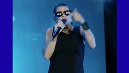 VIDEO / Alessandra Amoroso in attesa: “Questo Summer tour lo sto vivendo… di pancia”