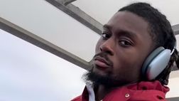 Roma, il volo della squadra per Amsterdam – VIDEO