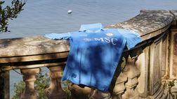 Maglia Napoli, il comunicato del club: “Un secolo di storia racchiuso in un capo”