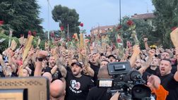 Milan, ecco l’arrivo del corteo della Curva Sud ad Arcore | VIDEO