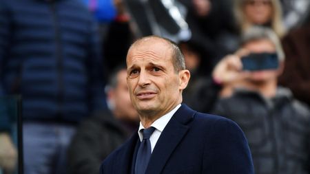 TURIN, ITALY - APRIL 27: Massimiliano Allegri, Head Coach of Juventus, looks on prior to the Serie A TIM match between Juventus and AC Milan at Allianz Stadium on April 27, 2024 in Turin, Italy. (Photo by Valerio Pennicino/Getty Images) Allegri-milan-ufficiale-allenatore-firma-inter-finale-champions-league