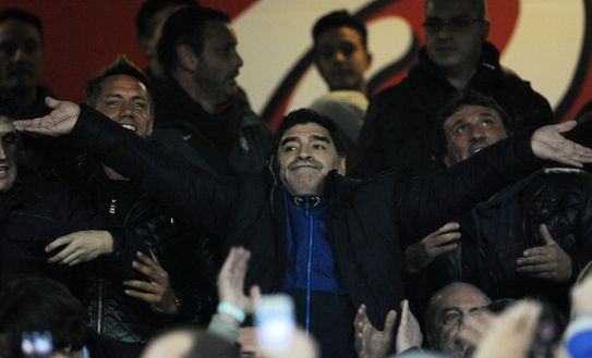 Diego Armando Maradona durante la partita di TIM Cup tra SSC Napoli e AS Roma allo Stadio San Paolo il 12 febbraio 2014 a Napoli Maradona è del Napoli: 5 luglio 1984, la storia ha voluto una data- immagine 8