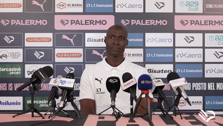 VIDEO Ritiro Palermo, Gomis si presenta: guarda la conferenza stampa integrale VIDEO Ritiro Palermo, Gomis si presenta: guarda la conferenza stampa integrale - immagine 1