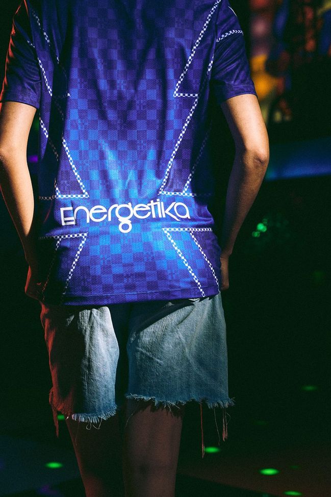 Padova, presentata la terza maglia. Sarà interamente blu con un richiamo retrò- immagine 2