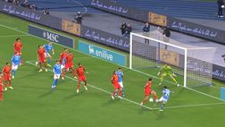 Napoli-Lecce 2-1, Hojlund e Politano infiammano il Maradona: gli highlights – VIDEO