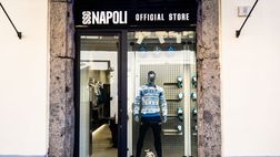 Riapre lo store SSC Napoli di via Calabritto: i dettagli – LE FOTO
